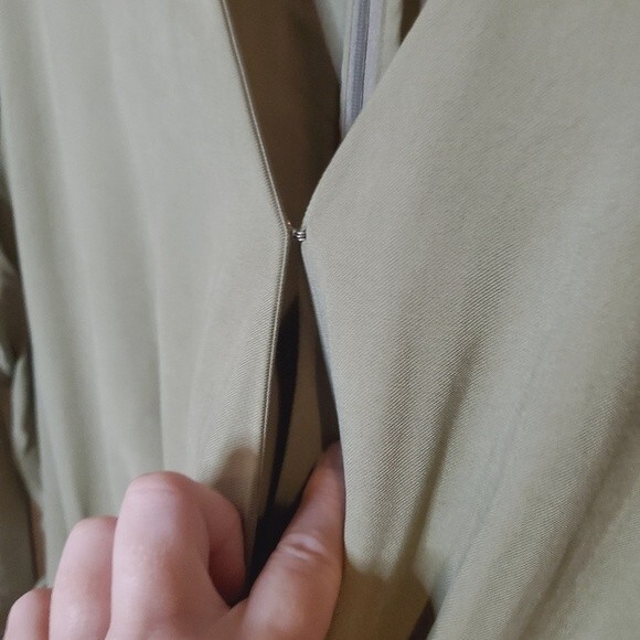 Elizabeth and james olive green soft V-neckline jumpsuit rumper - Picture 12 of 12